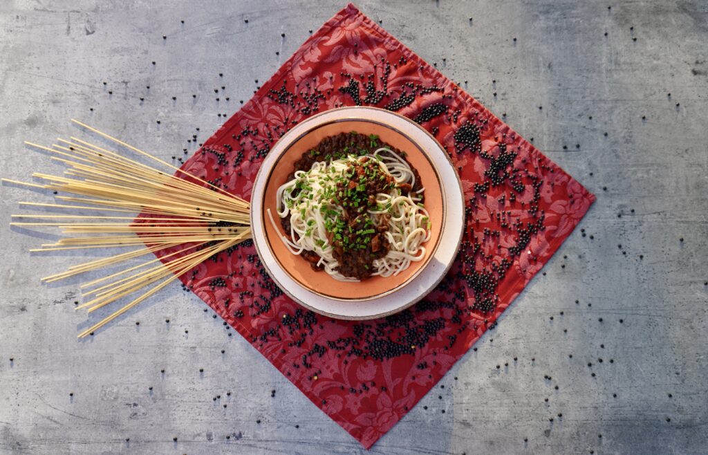 Gesunde-vegane-Belugalinsen-Pasta